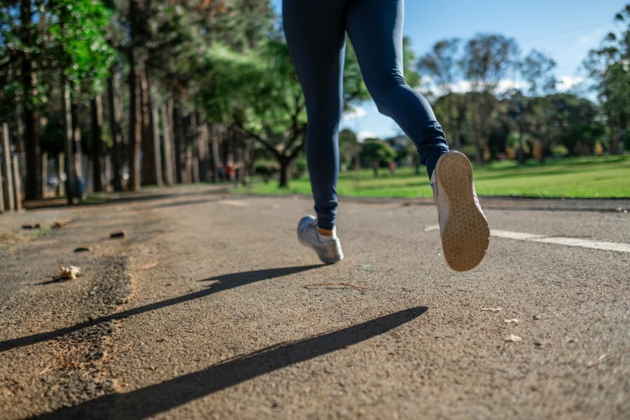 Seilspringen oder Joggen